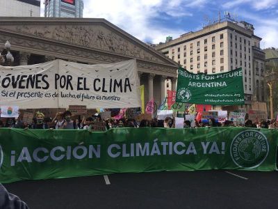 Planet Earth is in Emergency and the Youth of Argentina Marches for its Future