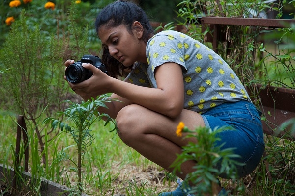 Yasmeen in action at Voluntario Global' sustainable project